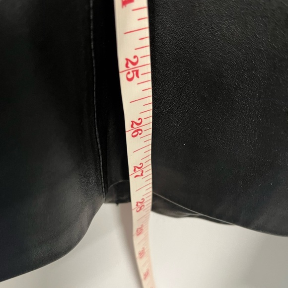 Leather jacket - Picture 5 of 9